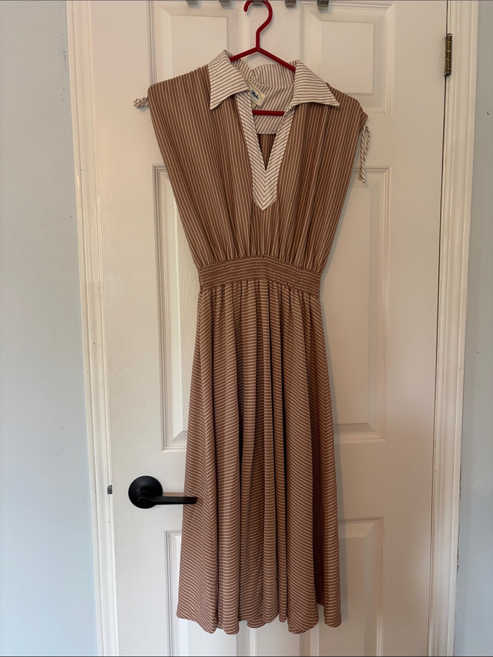 Vintage nu-mode made in Canada Women's Tan Striped Collared Midi Dress